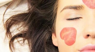 kaukių, skirtų odai aplink akis atjauninti, receptai